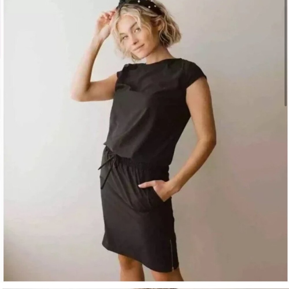 Black Casual Cap-Sleeve Drawstring Waist Dress - Picture 3 of 13
